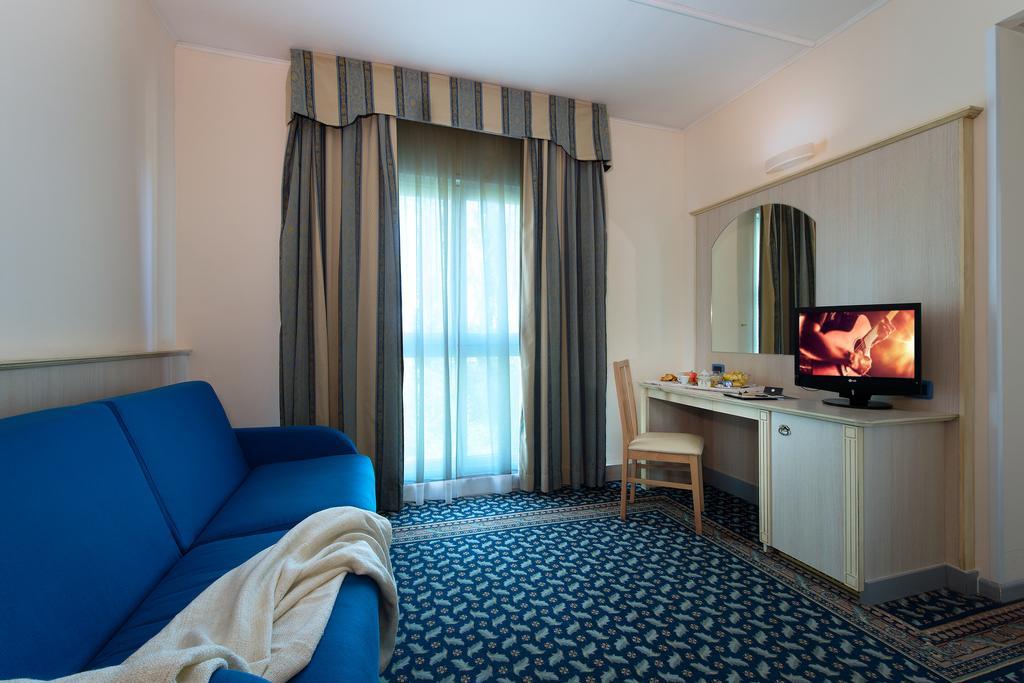 Hotel Villa Ducale Парма Екстер'єр фото